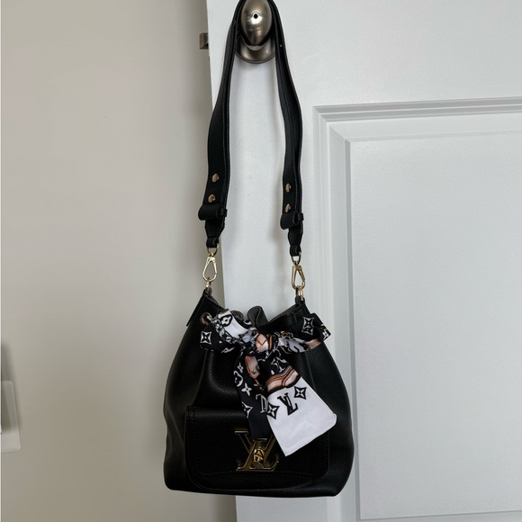 Louis Vuitton Handbags - Louis Vuitton Black Leather Women's Bag